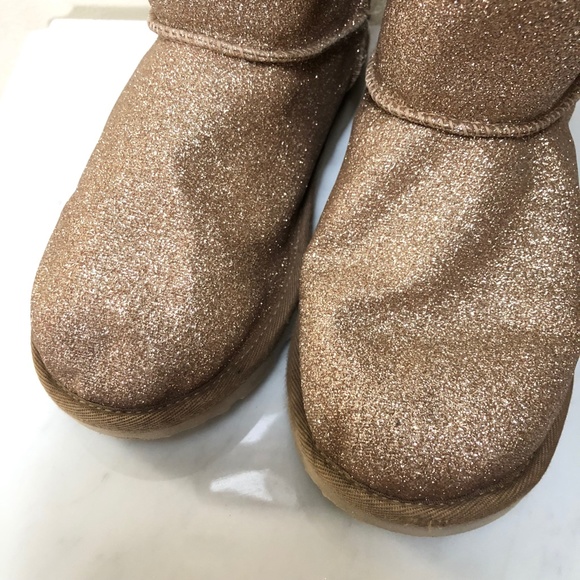 UGG Classic Short II Glitter Gold Boots 1111852K Kids Girls Size US 6 - Picture 9 of 14
